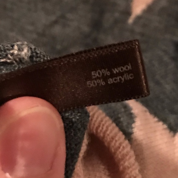 Thr Limited pink w/ gray dots short sleeve sweater - Picture 10 of 15